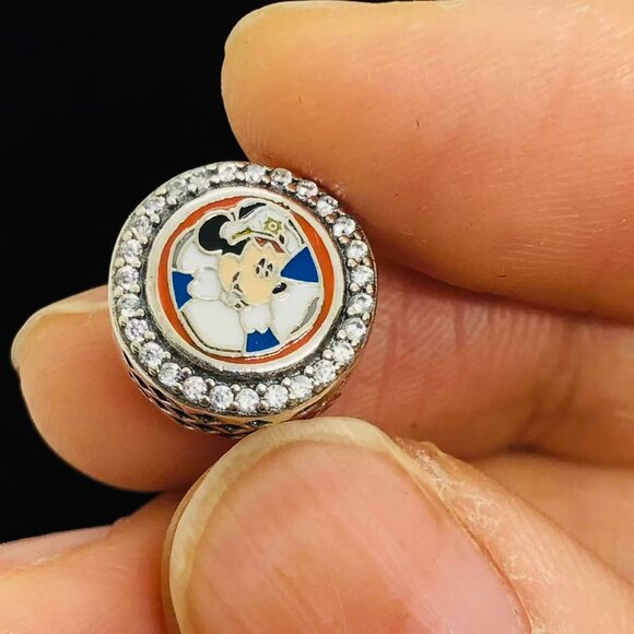 ✨🔥Pandora Captain Mickey & Minnie Charm - Picture 1 of 4